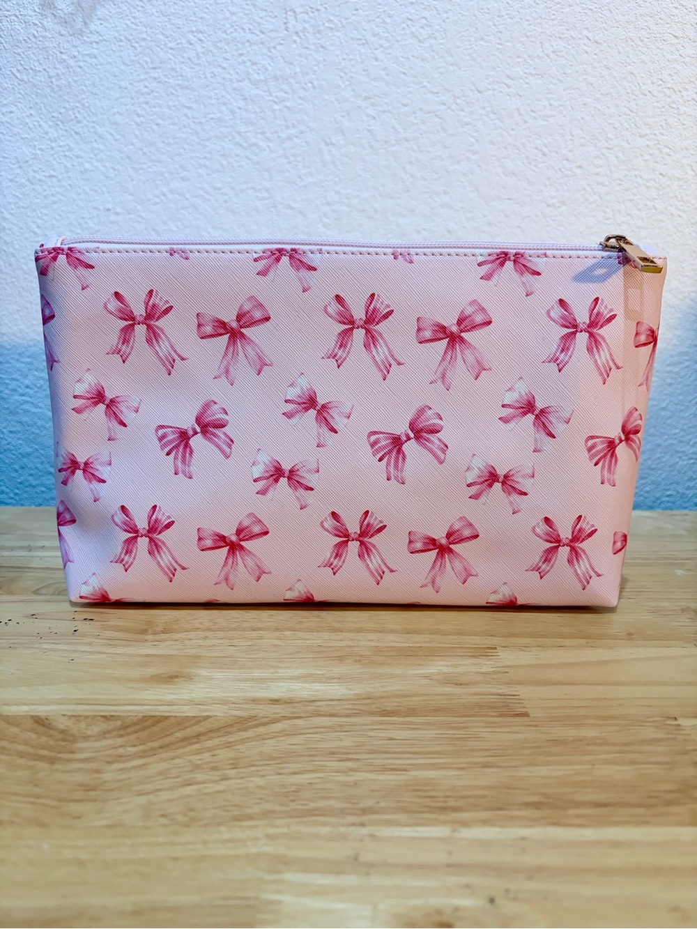 Large Pink Bow Print Cosmetic Bag 🎀
